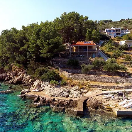 Dalmatia Sokolic بيت للعطل