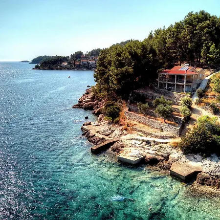 Dalmatia Sokolic بيت للعطل *